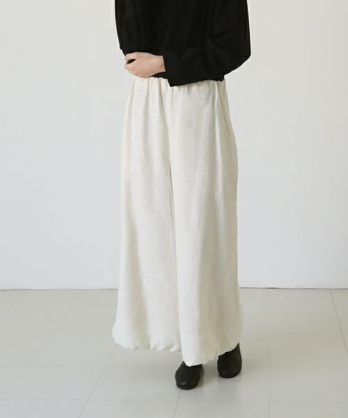 Mochi.モチ.gathered wide pants [off white]