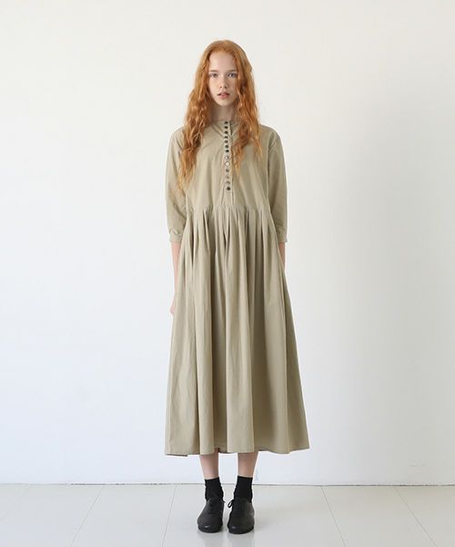 Mochi.モチ.button dress [beige]