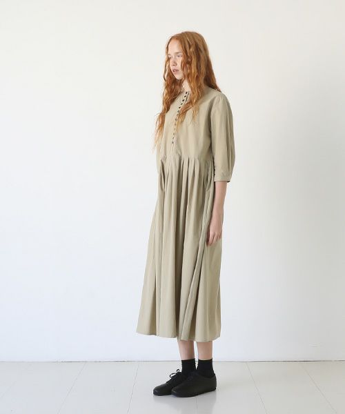 Mochi.モチ.button dress [beige]
