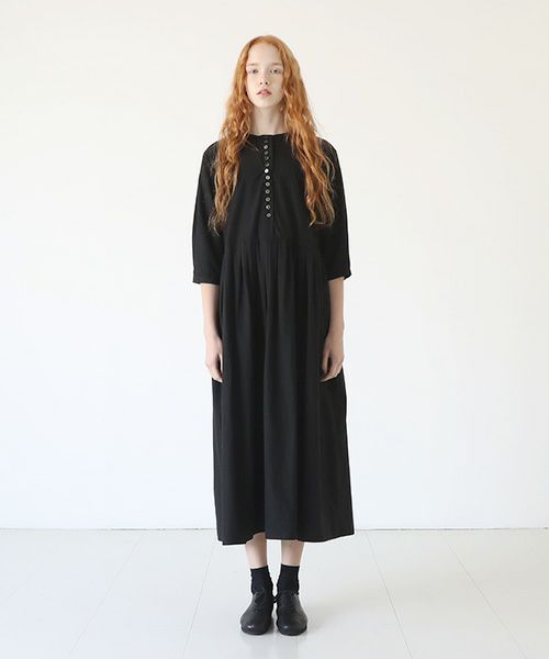 Mochi モチ button dress [black]