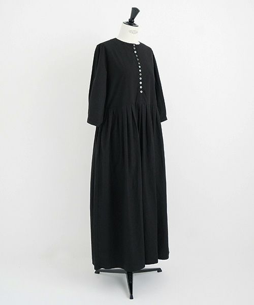 Mochi.モチ.button dress [black]
