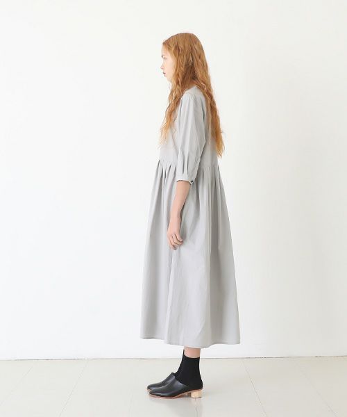 Mochi.モチ.button dress [silver]