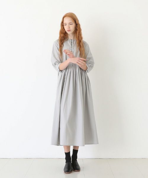 Mochi.モチ.button dress [silver]