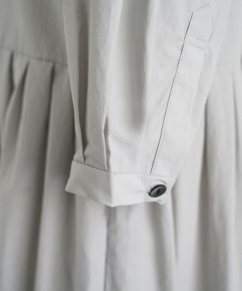 Mochi.モチ.button dress [silver]