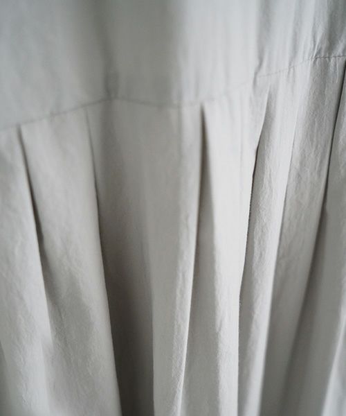 Mochi.モチ.button dress [silver]