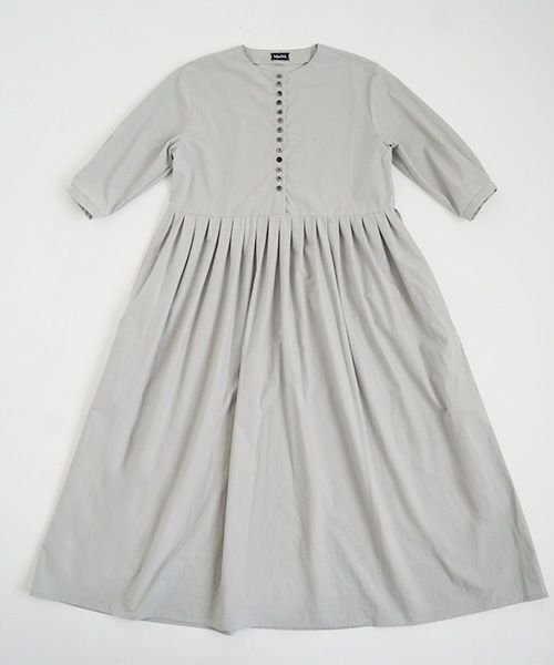 Mochi.モチ.button dress [silver]
