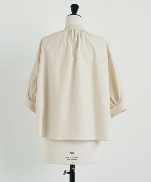 Mochi.モチ.gather blouse [ecru/sa]