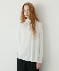 Mochi.モチ.mock neck long t-shirt [off white]