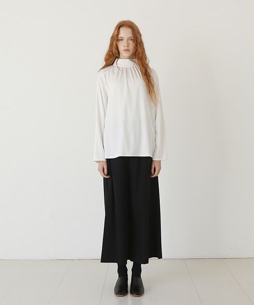 Mochi.モチ.mock neck long t-shirt [off white]