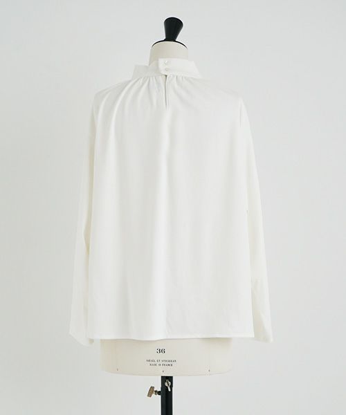 Mochi.モチ.mock neck long t-shirt [off white]