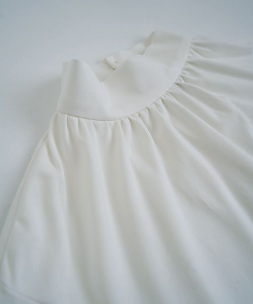 Mochi.モチ.mock neck long t-shirt [off white]