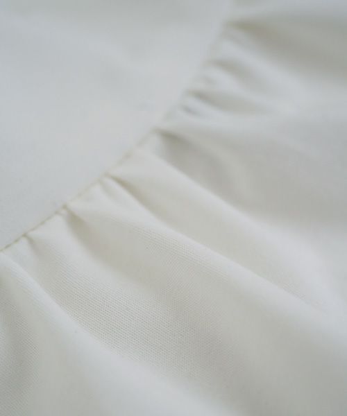 Mochi.モチ.mock neck long t-shirt [off white]