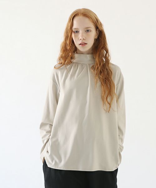 Mochi.モチ.mock neck long t-shirt [greige]