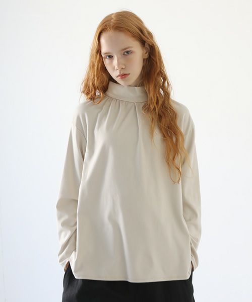 Mochi.モチ.mock neck long t-shirt [greige]