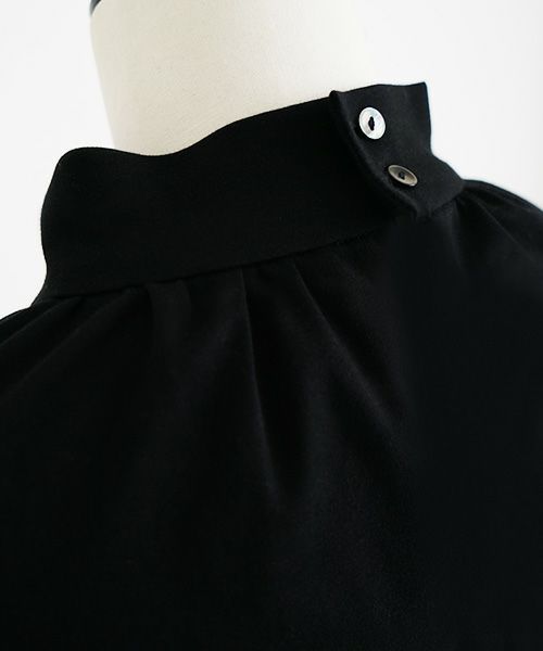 Mochi.モチ.mock neck long t-shirt [black]
