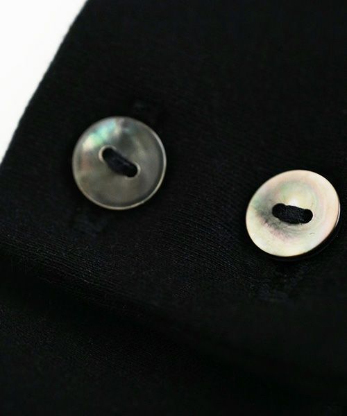 Mochi.モチ.mock neck long t-shirt [black]