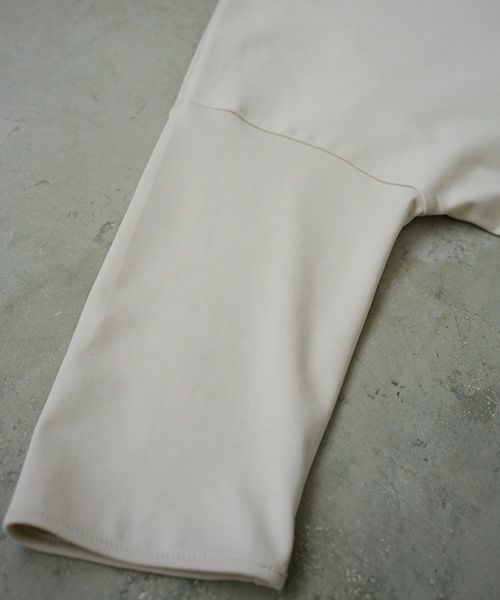 Mochi.モチ.suvin long sleeved t-shirt [greige]