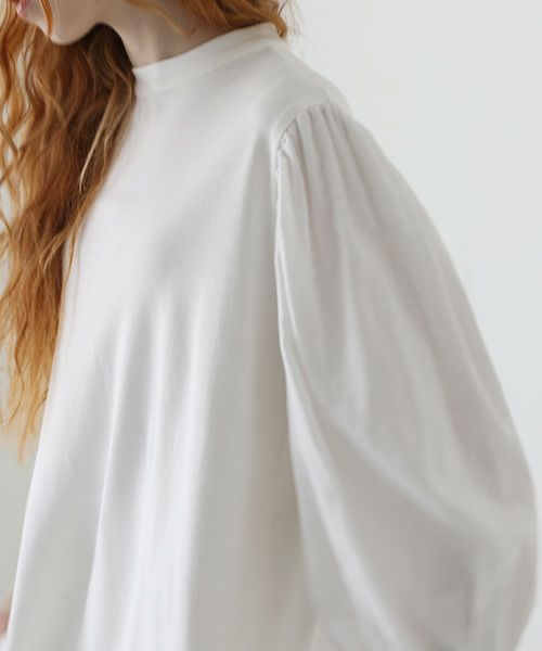 Mochi.モチ.volume sleeve tops [off white]