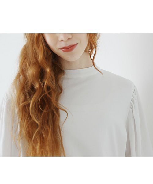 Mochi.モチ.volume sleeve tops [off white]