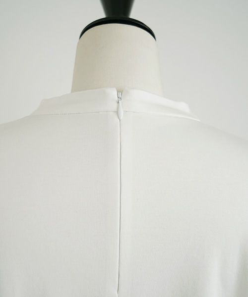 Mochi.モチ.volume sleeve tops [off white]