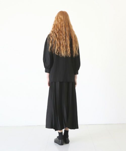 Mochi.モチ.volume sleeve tops [black]