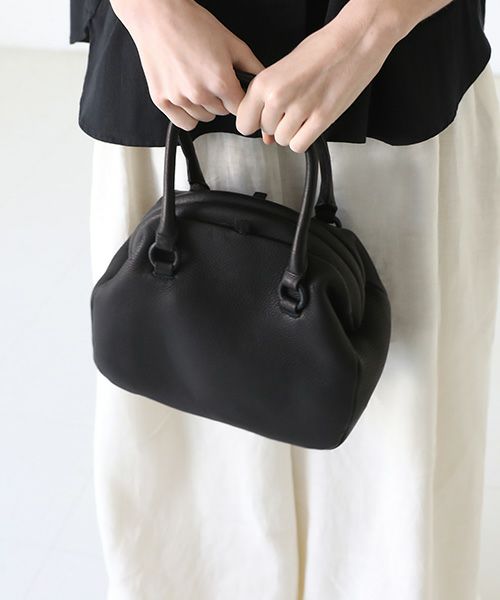 Mochi モチ mini gama bag [black]
