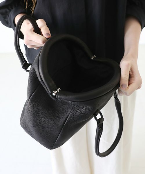 Mochi.モチ.mini gama bag [black]