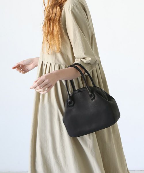 Mochi モチ mini gama bag [black]