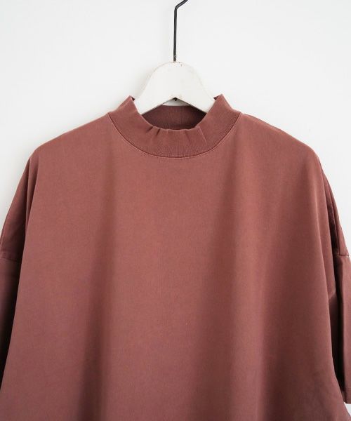 YOKO SAKAMOTO.ヨーコサカモト.YS - 23SS - 70 MOCK NECK T-SHIRT [RED]