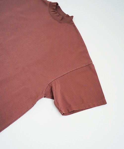 YOKO SAKAMOTO.ヨーコサカモト.YS - 23SS - 70 MOCK NECK T-SHIRT [RED]