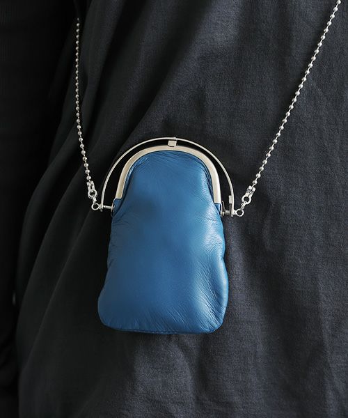 EDROBERTJUDSON.エドロバートジャドソン.CHAIN FRAME PURSE LAMB [B01WCO-05B  / 72/SAX]