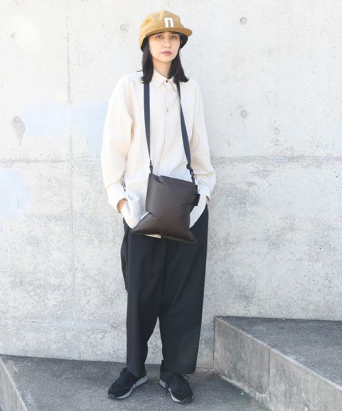 macromauro マクロマウロ.AIR BAG SHOULDER S [BROWN]_