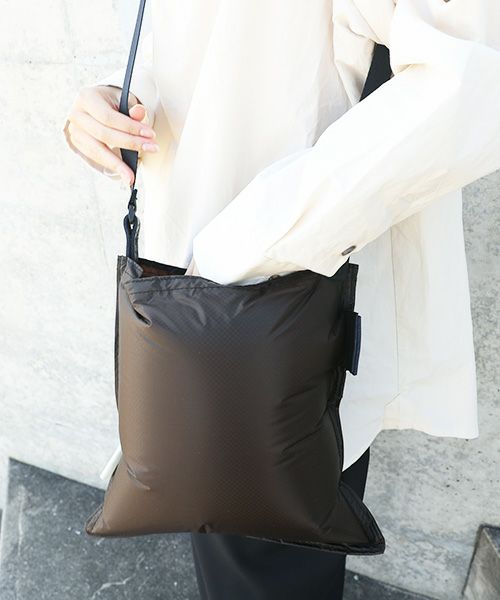 macromauro マクロマウロ.AIR BAG SHOULDER S [BROWN]_