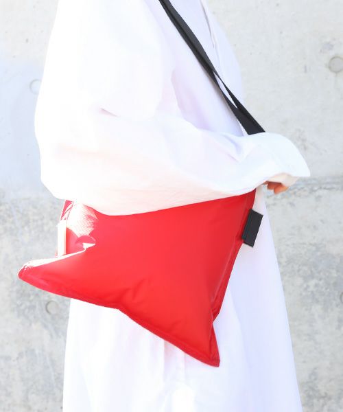 macromauro マクロマウロ.AIR BAG SHOULDER S [RED]_