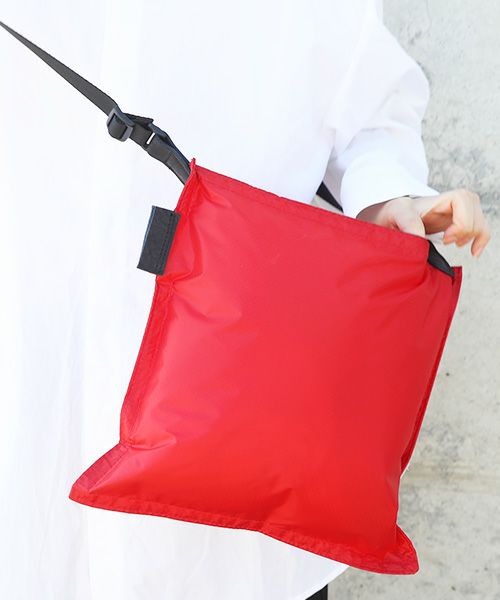 macromauro マクロマウロ.AIR BAG SHOULDER S [RED]_