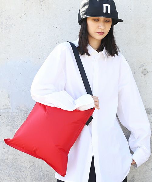 macromauro マクロマウロ.AIR BAG SHOULDER M [RED]_