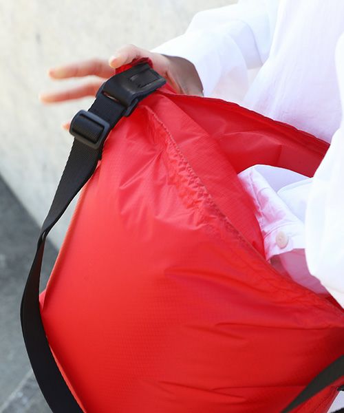 macromauro マクロマウロ.AIR BAG SHOULDER M [RED]_