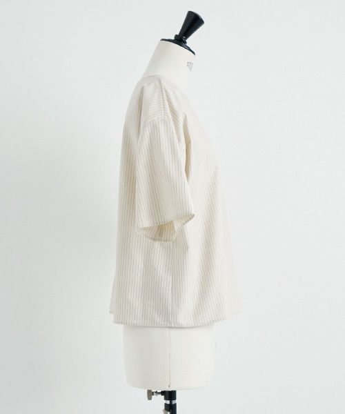 Mochi / home&miles.モチ / ホーム＆マイルズ. T-blouse [ecru×striped]