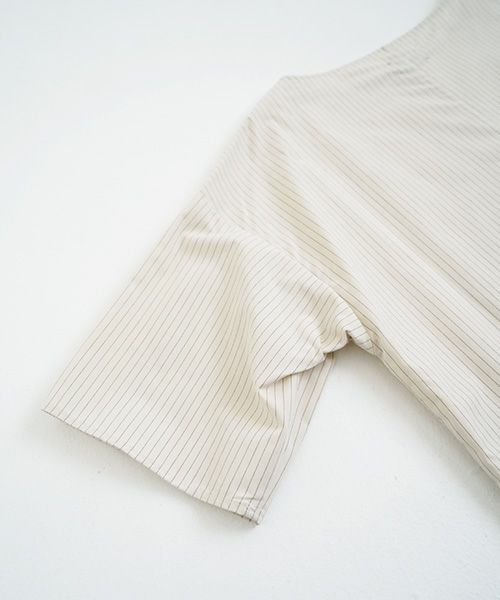 Mochi / home&miles.モチ / ホーム＆マイルズ. T-blouse [ecru×striped]