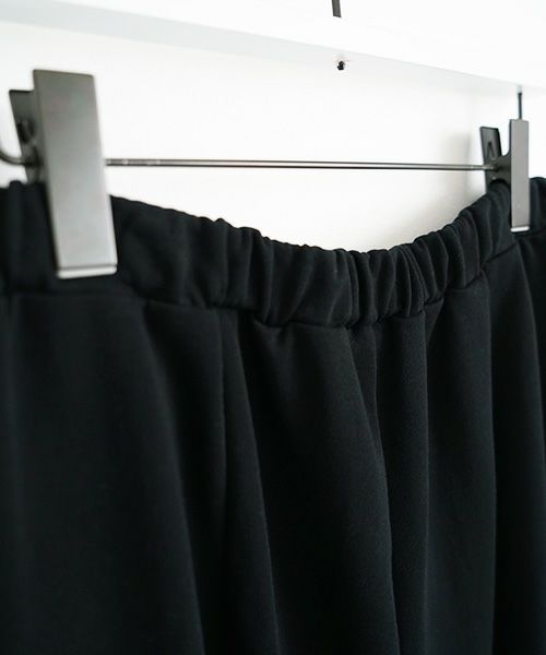 Mochi / home&miles.モチ / ホーム＆マイルズ.asymmetry sweatpants [black]