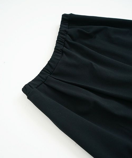 Mochi / home&miles.モチ / ホーム＆マイルズ.asymmetry sweatpants [black]