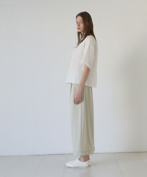 Mochi / home&miles.モチ / ホーム＆マイルズ.asymmetry sweatpants [chalk]