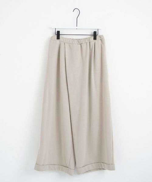 Mochi / home&miles.モチ / ホーム＆マイルズ.asymmetry sweatpants [chalk]