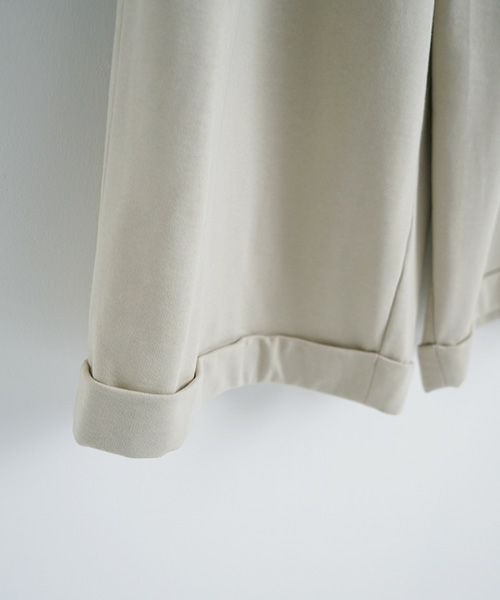 Mochi / home&miles.モチ / ホーム＆マイルズ.asymmetry sweatpants [chalk]