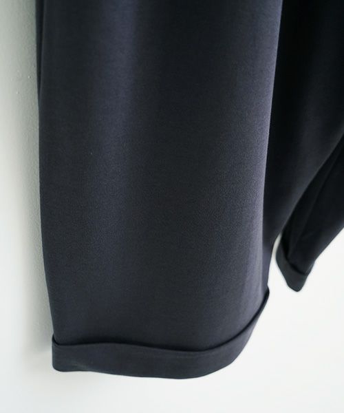 Mochi / home&miles.モチ / ホーム＆マイルズ.asymmetry sweatpants [charcoal grey]
