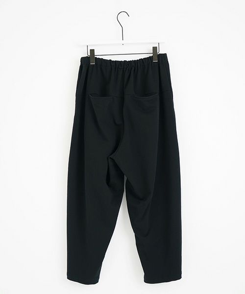 Mochi / home&miles.モチ / ホーム＆マイルズ.tapered sweatpants [black]