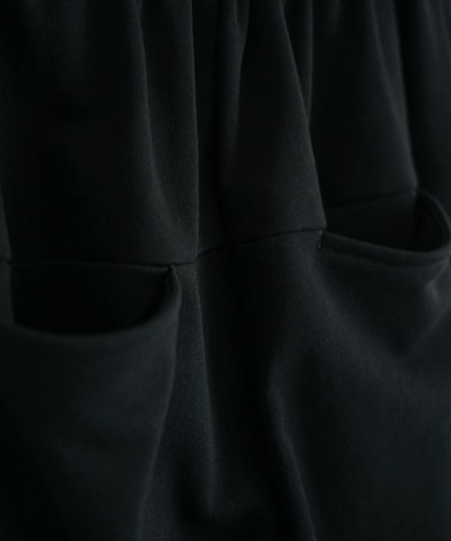 Mochi / home&miles.モチ / ホーム＆マイルズ.tapered sweatpants [black]