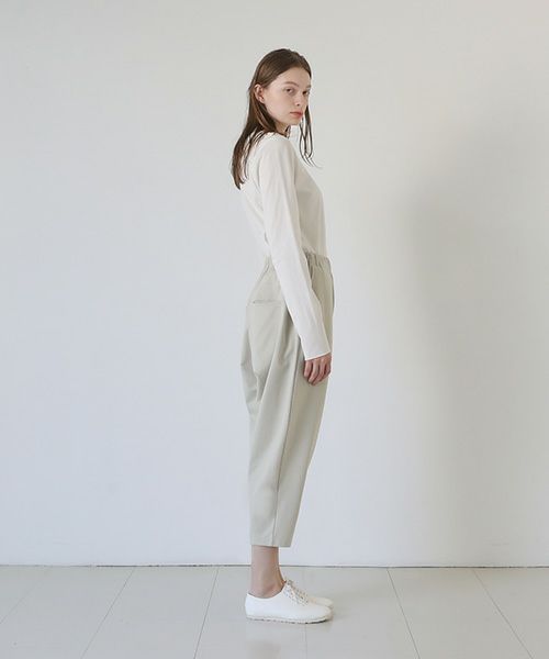 Mochi / home&miles.モチ / ホーム＆マイルズ.tapered sweatpants [chalk]