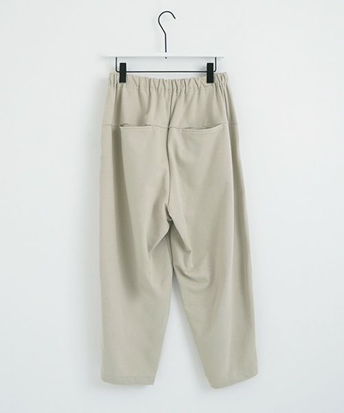 Mochi / home&miles.モチ / ホーム＆マイルズ.tapered sweatpants [chalk]