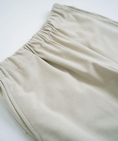 Mochi / home&miles.モチ / ホーム＆マイルズ.tapered sweatpants [chalk]